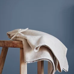 Crown Easyclean Bathroom Paint Runaway - 0.04L -Best Paint Store 12886560 1014853989566924