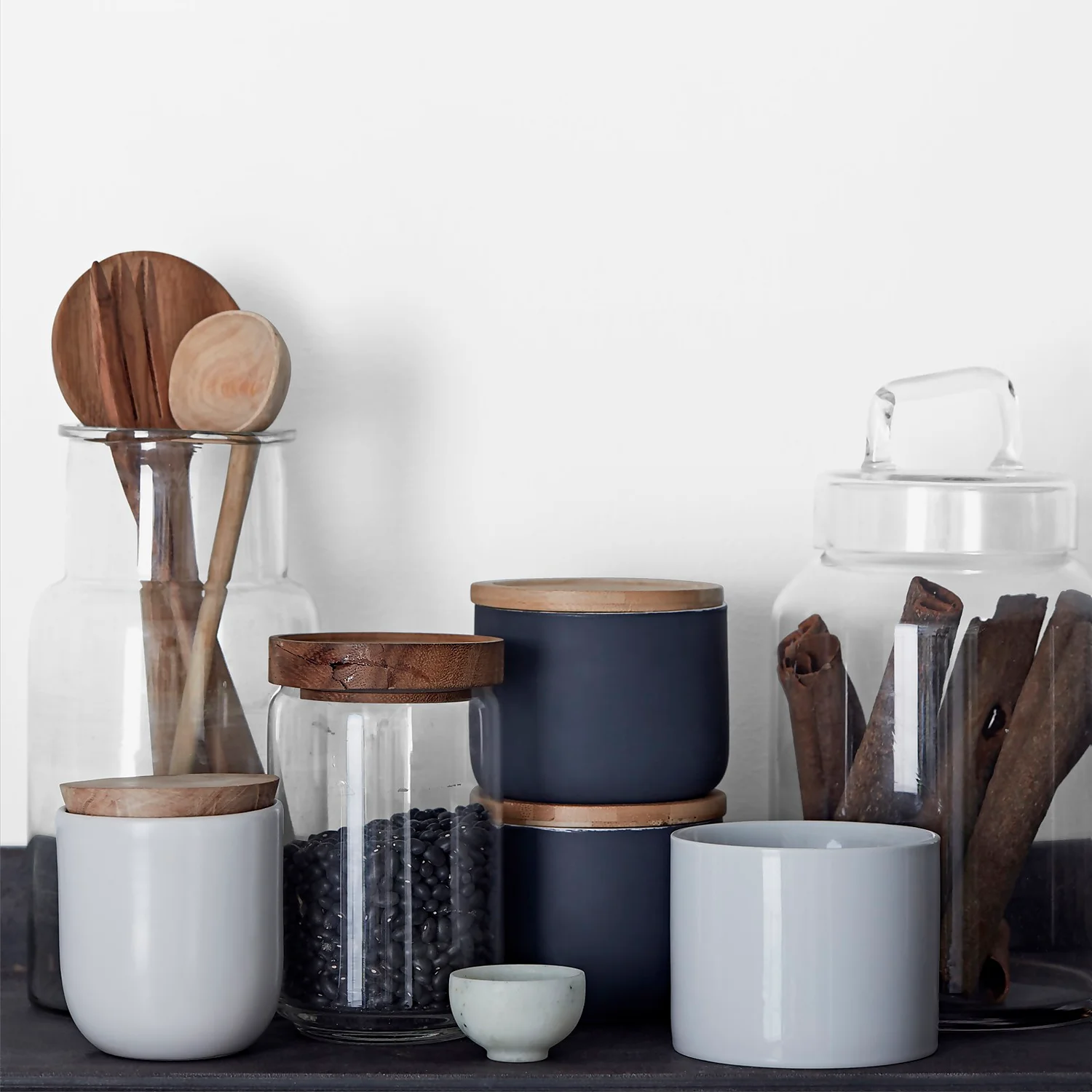 Crown Easyclean Kitchen Paint Brilliant White - 1L Crown Easyclean Kitchen Paint Brilliant White - 1L -Best Paint Store 12886748 1124853415329397